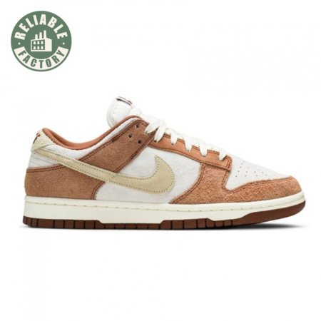 Dunk Low Premium 'Medium Curry' Size 40-47.5